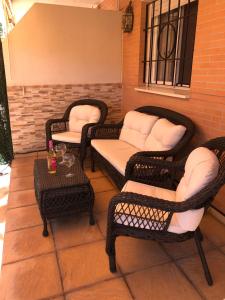 Bonito apartamento con jardín, piscina y aparcamiento gratuito