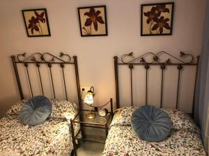 Bonito apartamento con jardín, piscina y aparcamiento gratuito