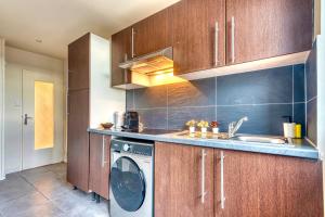 Appartements Le Panoramique - Grand T2 metro B Oullins : photos des chambres