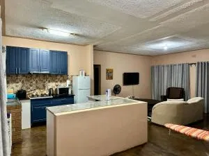 Humble Abode in Victoria Falls - Pandamatenga