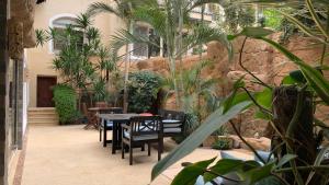 One 6 Teen Villa & Boutique