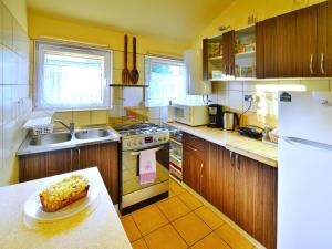 Holiday Home in Rosnowo by Lake Rosnowskie