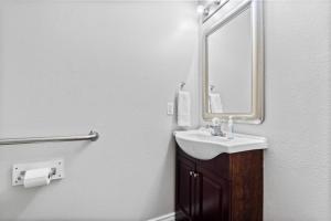 Library INN - Boutique Rooms - Hot Tub