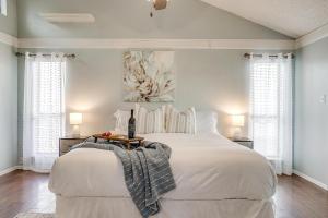 Pool On The Golf Course With 3BR and Close to Tarleton