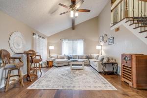 Pool On The Golf Course With 3BR and Close to Tarleton