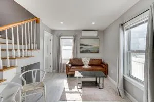 Entire Private Home 2BR 2BTH Quite Area with parking - Lynn