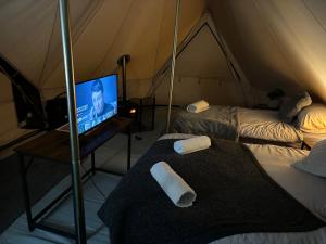 Cozy Hot Tent with Log Burner & Hot Tub Left Tent