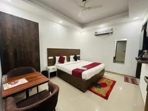 HOTEL S R PLAZAa - DEL