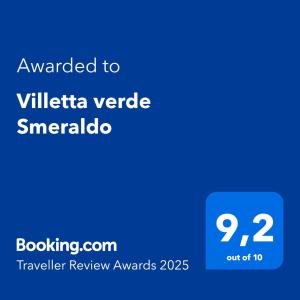 Villetta verde Smeraldo fronte piscina