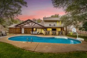 Pool On The Golf Course With 3BR and Close to Tarleton - Ranger