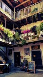 La Corte del Poeta - Canonica