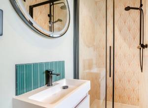 Bettys Spa Penthouse- 2bed Luxury Appt, Parking