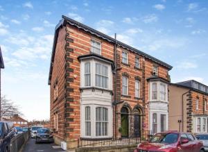 Bettys Spa Penthouse- 2bed Luxury Appt, parking