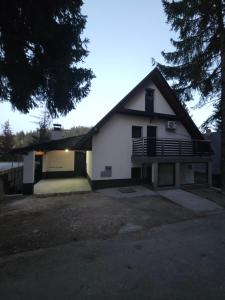 Vila Flora Vlašić - Ubytování bez kategorie ve městě Šišava