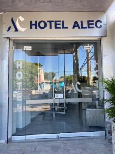 Hotel Alec
