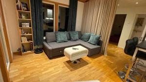 Modernt gästhus med två sovrum och sovmöjlighet för upp till fem personer