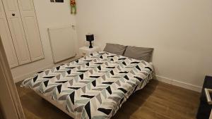 Chambre avec salle de bain chez l habitant proche Stade de France