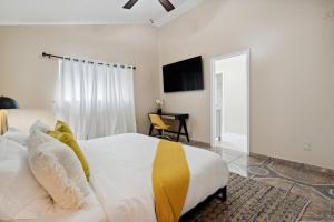 La Casita - Pool, Patio, Pacman!