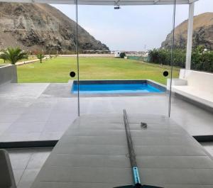 Casa de Playa frente al mar en Chocalla, Asia