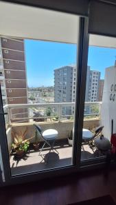 10 minutes from the Congress and the Sea