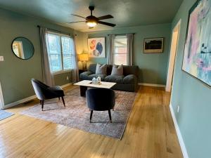 2BR Apt 1700 Monthly 8mins to St Anthony #L1