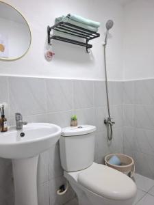 Snuggle in Bed near Mactan Airport