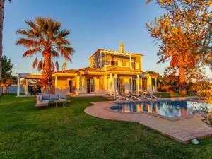 Villa in Pera near sea beach - Пера