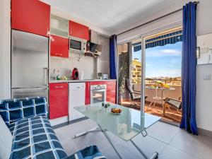 Apartment in Torremolinos near Beaches