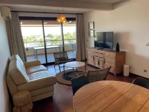 Tipanie- Great 1bedroom in PPT, AC w pool & open view - 阿鲁埃