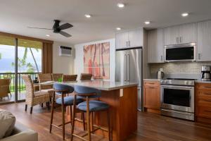 Luxury Maui Escape Ocean Views & Resort Amenities