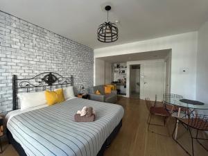 Avenue Apartment Studio