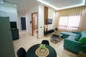 Emplacement Centrale Stylish & Spacieux Appartement Lumineux Prés De Mcdo et Kfc 2 Mars Au Cœur de Casablanca - Le Polo