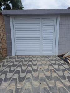 Casa de piscina familha