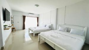 Hatyai riverfront nest 2