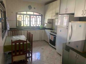 CASA de Praia, Jardim São Lourenço Bertioga SP