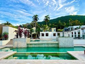 Azalia Palms NEW Oceanview Villa