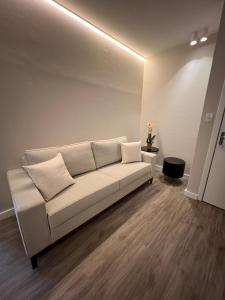 Lindo apto reformado R 701 lado Shop Atlântico