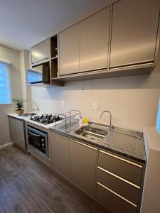 Lindo apto reformado R 701 lado Shop Atlântico