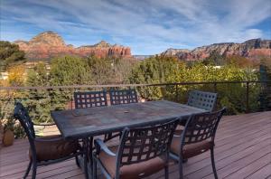 Amazing Views in the Heart of West Sedona for Family