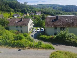 IaM 3 Zimmer 90 qm 7 betten Küche Badezimmer kraftraum 44 u