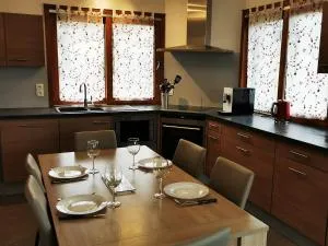 Chalet calme à la montagne près de Prapoutel, 2 chambres - FR-1-771-82 - Theys