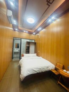 Thung lũng xanh Tràng An