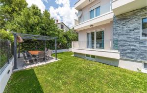 Gorgeous Home In Kastel Luksic 
