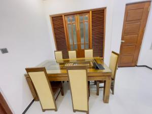 Isuru villa