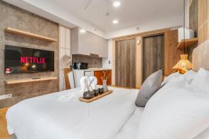 Woody Studio Agile Bukit Bintang by RumaBnB