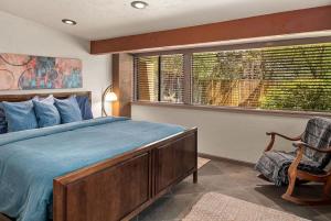 Dreamy Design Stargaze from Hot Tub for Family