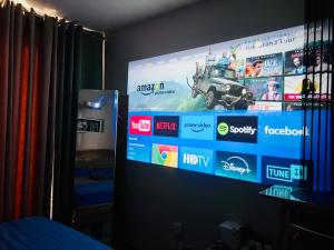 Cozy Pool and Seaview Condo in Cebu with Balcony near Mactan Airport