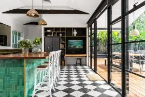 Bangalla Bangalow - heritage farmhouse with pool - Eureka