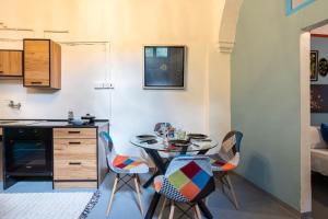 Blue Haven - 2-BR Artistic Escape in Larnaca
