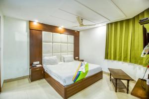 Deep Hotel